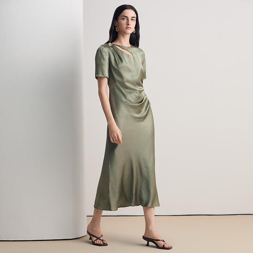 EITIE爱特爱优雅水滴镂空设计感收腰显瘦连衣裙2026春季新款8607334 商品图3