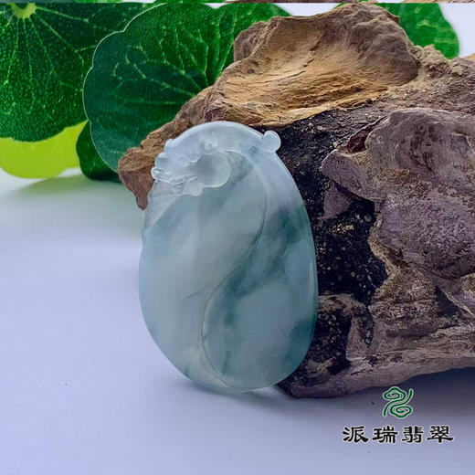 派瑞翡翠 翡翠挂件 糯种 浅绿 商品图1