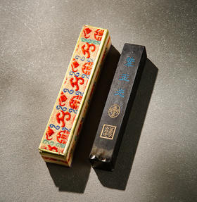 清代曹素功造“紫玉光”老墨（单锭，重二两，有使用痕迹）