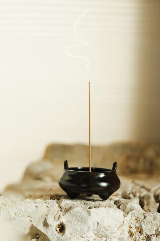 紫光檀°冲耳三足香炉 商品图6
