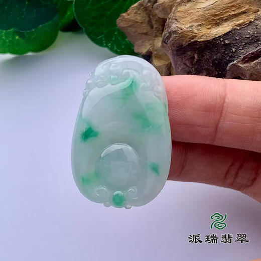 派瑞翡翠 翡翠挂件 糯种 浅绿 商品图1
