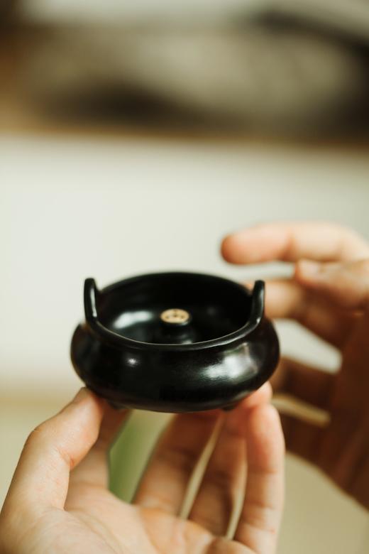 紫光檀°冲耳三足香炉 商品图4