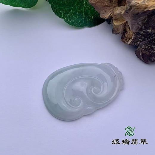 派瑞翡翠 翡翠挂件 糯种 浅绿 商品图4