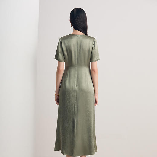 EITIE爱特爱优雅水滴镂空设计感收腰显瘦连衣裙2026春季新款8607334 商品图4