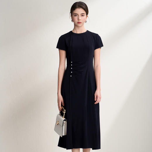 EITIE爱特爱简约不对称捏褶珍珠扣开叉飞飞袖连衣裙2026夏季新款B2607216 商品图1