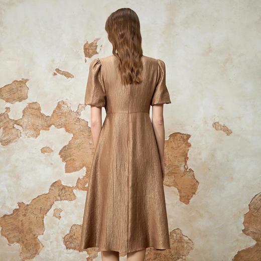 EITIE爱特爱时尚复古修身显瘦高腰泡泡袖连衣裙夏新款8207945 商品图4