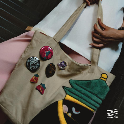 VANQ RIDGE万重毛绒钟鼓鼓帆布包 商品图1