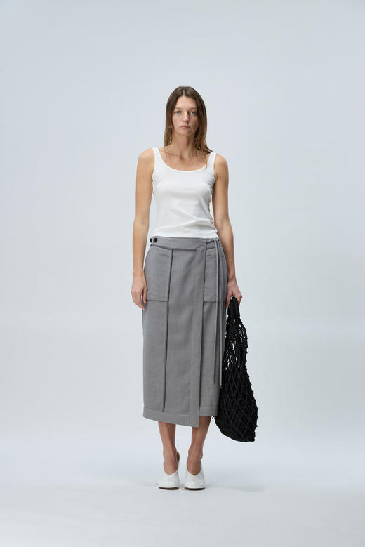 细肩带方圆领背心 商品图1