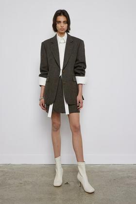 呢感单排扣廓形西服