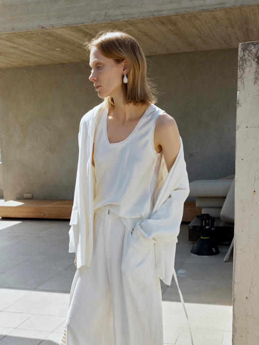 法式大领口背心 商品图0