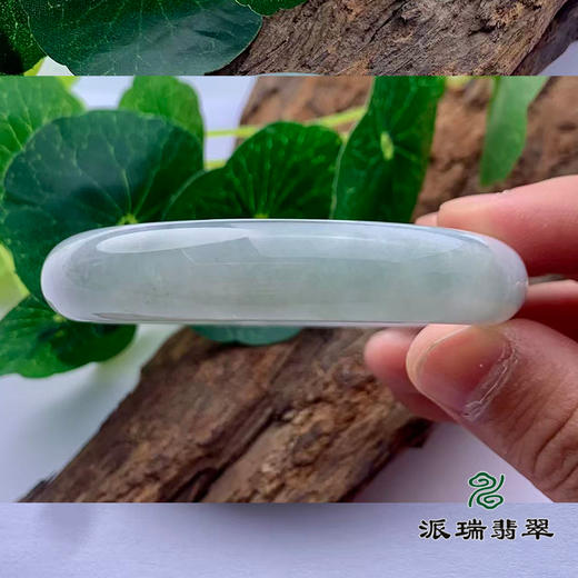 派瑞翡翠 翡翠手镯 糯种 浅油青 商品图2