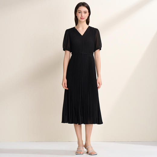 EITIE爱特爱法式优雅显瘦V领收腰百褶垂坠连衣裙夏季新款8207959 商品图2
