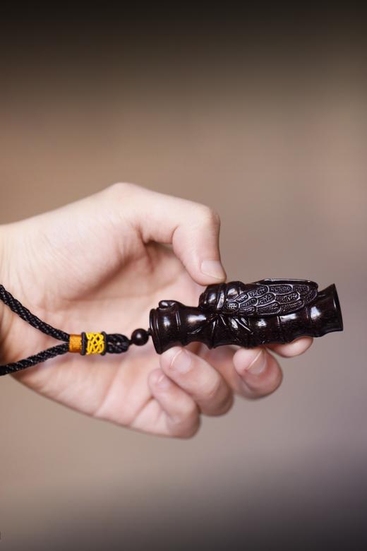 紫檀【一鸣惊人】手把件 商品图8