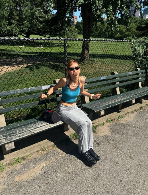 萨洛蒙𝐊𝐈𝐓𝐇 ×𝐒𝐚𝐧𝐝𝐲 𝐋𝐢𝐚𝐧𝐠 × 𝐒𝐚𝐥𝐨𝐦𝐨𝐧联名运动鞋 商品图8