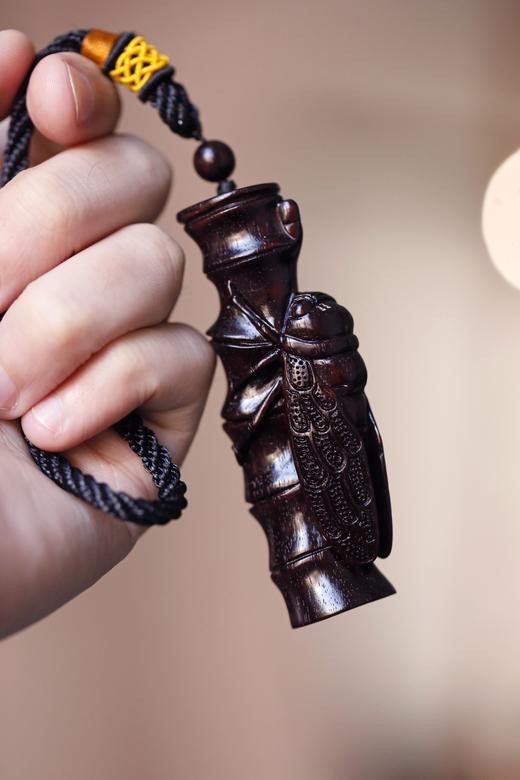 紫檀【一鸣惊人】手把件 商品图0