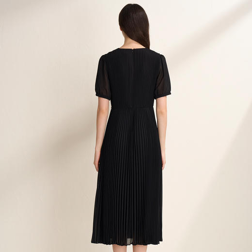 EITIE爱特爱法式优雅显瘦V领收腰百褶垂坠连衣裙夏季新款8207959 商品图5