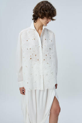 重工镂空刺绣衬衫