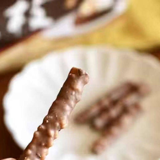 森永小枝可可蛋糕味巧克力制品59.4g/100g 夹心饼干棒休闲零食点心 045609/045610 商品图1