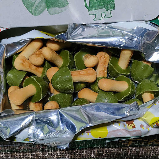 明治蘑菇形/竹笋形系列巧克力味饼干61g-66g 香浓酥脆休闲零食  152915/055288/051752/153061 商品图1