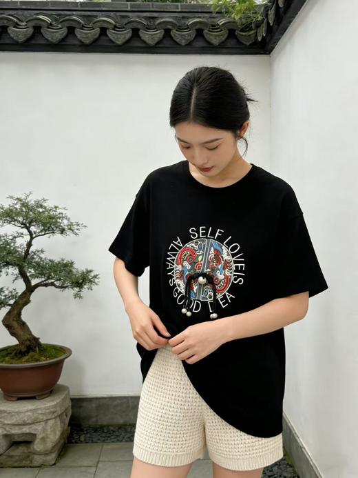 大版【自营】工艺/重工！彩盘口加国风网纱刺绣字母！潮牌复古宽松设计感中长短袖T恤-喜出 商品图1