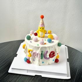 呆萌奶龙生日蛋糕