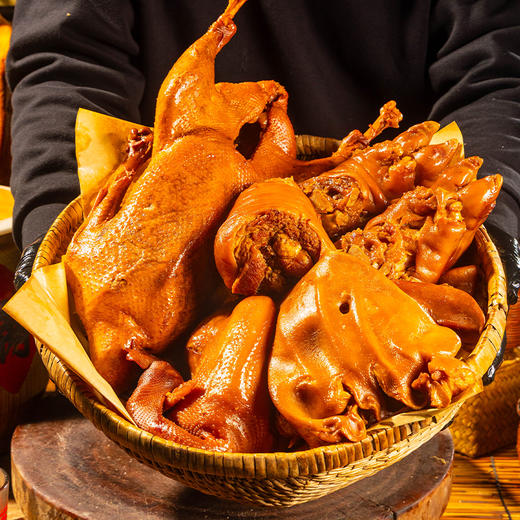 【直发】哈尔香香卤猪耳朵240g*2袋 商品图3