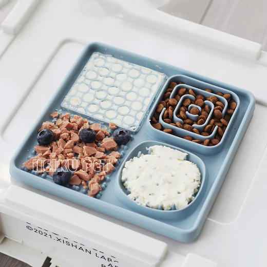 【淘宝热销2000+】宠物狗狗慢食垫 六合一分区设计 带吸盘刮刀 加厚食品级 商品图4