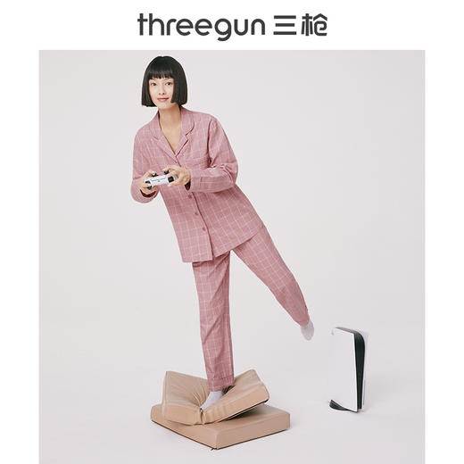 Threegun三枪 【花灰彩格绒布】翻领开襟长袖长裤女士家居套家居服-82020D011 商品图0