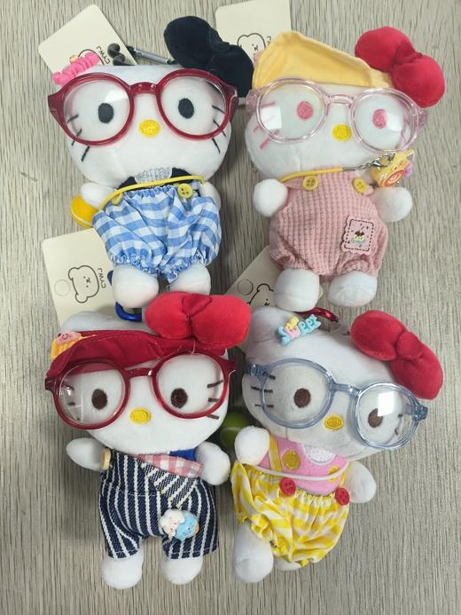 Hello kitty 凯蒂猫 运动KT猫4寸钥匙扣 毛绒挂件 商品图0